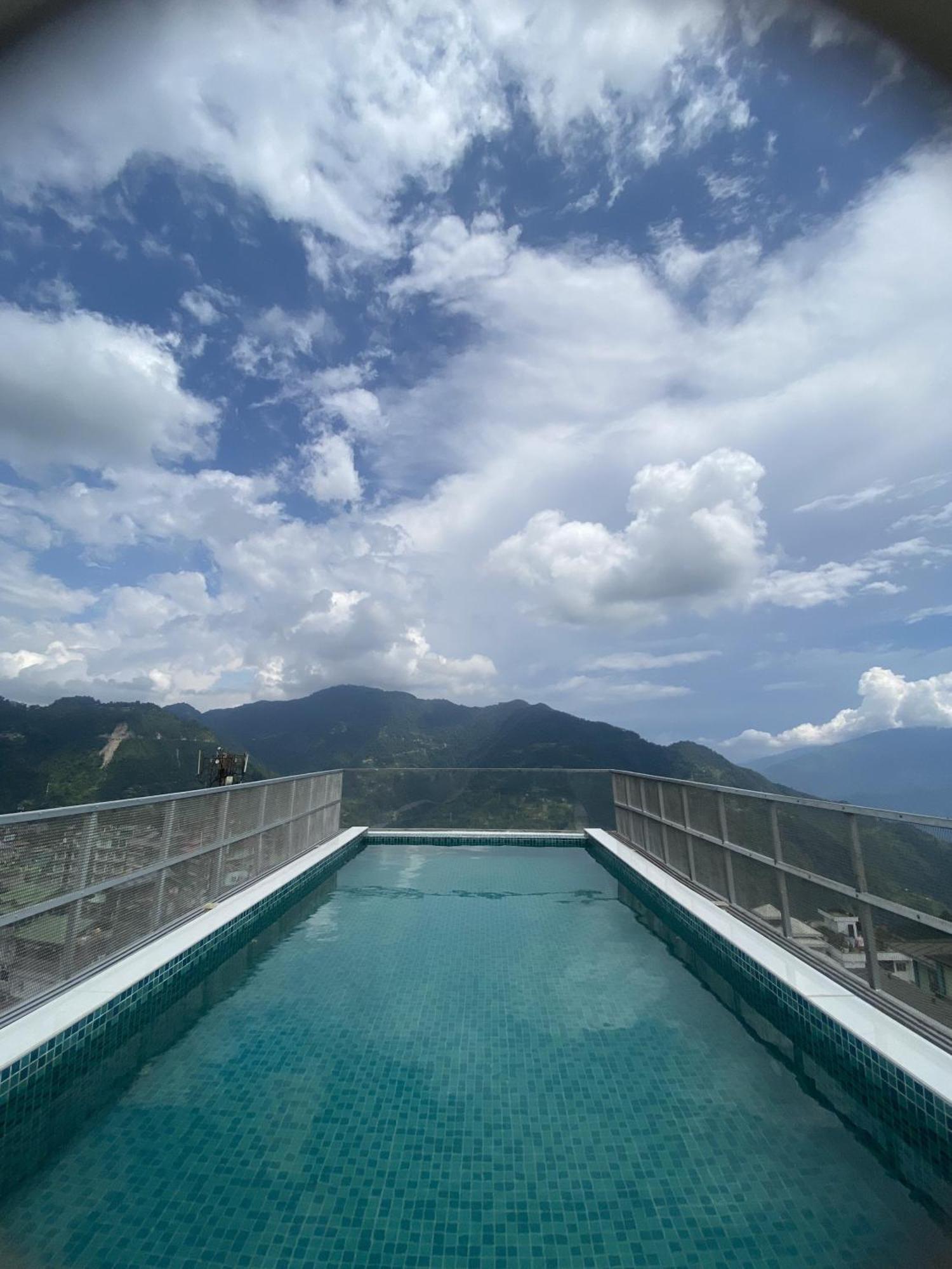 Hotel Maenamla By Kava Namchi Bagian luar foto